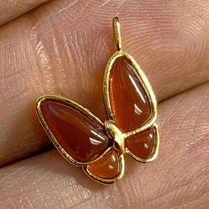 💛18k Gold and Red Agate Butterfly Pendant
